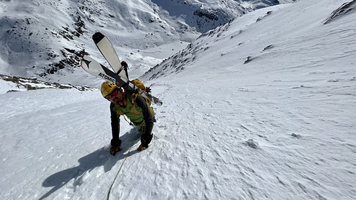 Julien dans la face est de l'Echelle - Alpinisme - Aussois