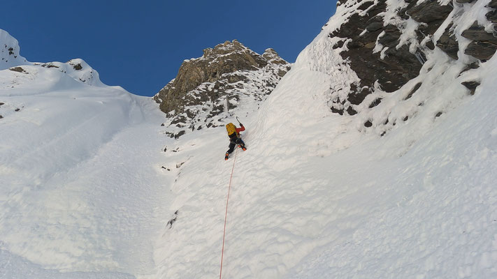 Le placage du milieu de la ligne - Dent Parrachée - Couloir Roche
