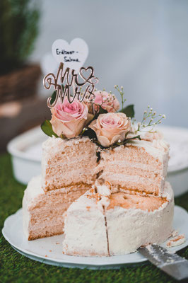 Hochzeitsshooting am Ammersee, Shooting Hochzeit, Hochzeitsfotografin, Herz, Hochzeitsreportage, Eventfotografie,  Braut, Bräutigam, Brautstrauß, Sektempfang