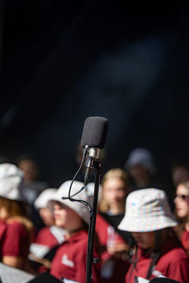 Bühne, Konzert, Micro, Mikrofon, Mikro, Chor, Konzert, Chor, Jugendchor, Musik, Kirchenmusik, Tenor, Alt, Sopran, Eventfotografie, Konzertfotografie, Die Bildermacherin, Franziska Siedler