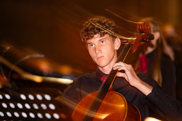 Cellospieler, Cello, Kontrabass, Klassik, Streichmusik, Streichkonzert, Konzertfotografie, Die Bildermacherin, Franziska Siedler