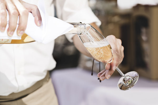 Hochzeitsshooting am Ammersee, Shooting Hochzeit, Hochzeitsfotografin, Herz, Hochzeitsreportage, Eventfotografie,  Braut, Bräutigam, Brautstrauß, Sektempfang