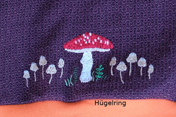 Pilze auf Strickstoff gestickt, von @huegelring