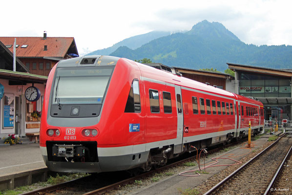 612 653/053 steht am 21. Juni 2019 in Oberstdorf abgestellt und wartet auf den nächsten Einsatz als RE nach Ulm.