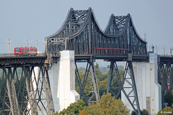 RB 21269 nach Kiel auf der Rendsburger Hochbrücke am 22. September 2017.