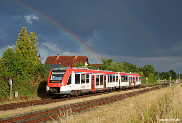 VT 204 der Vias am 9. Juni 2022 bei der Einfahrt nach Hainburg-Hainstadt.