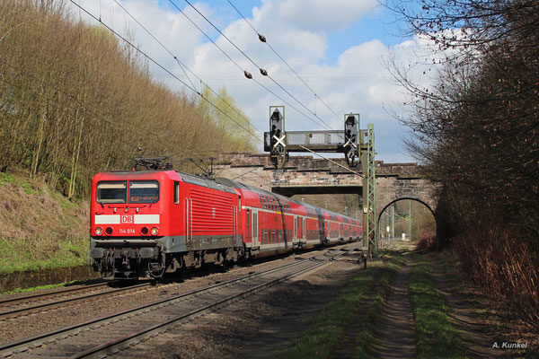 114 014 mit RE50 nach Frankfurt am 30. März 2017 bei Schlüchtern.