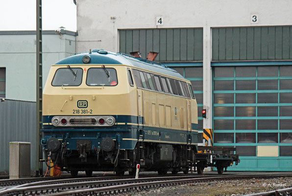 218 381 von RP wurde zwar im Winter 2019/20 von der DB angemietet, stand aber länger in der Werkstatt, als dass sie im Einsatz war. Sie wurde für die letzten Miettage durch 218 402 ersetzt. Am 4. Januar 2020 steht die 218 381 im Werk Kempten.