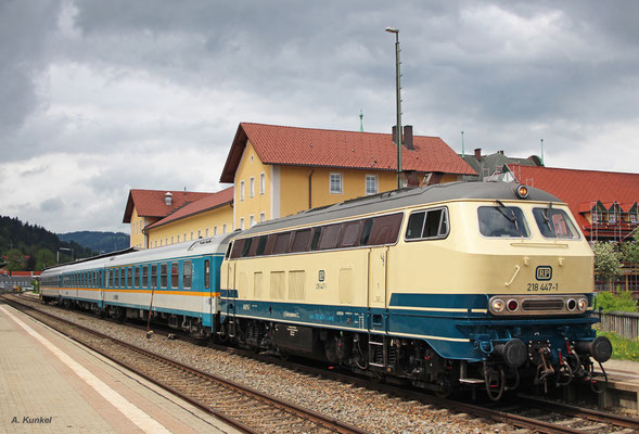 218 447 in Immenstadt am 10. Mai 2018 mit ALX 84156.