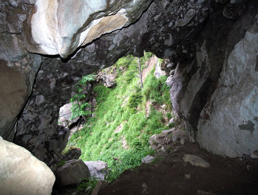 TI 385 Grotta delle Brecce III, ingresso dall'interno