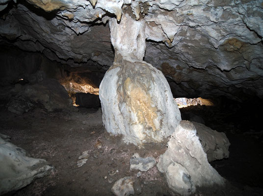 Grotta Sopra la Cascata