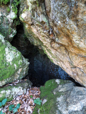 TI 244 Grotta dei Porfidi, ingresso