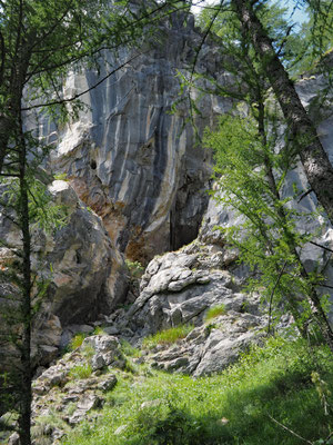 TI 294 Quarta Grotta del Pizzo della Rossa, ingresso