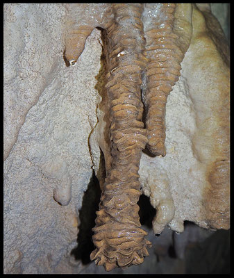 La Giurassica: la lenta crescita di una stalattite