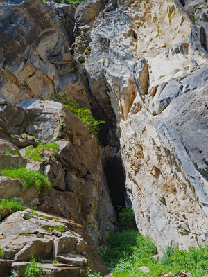 TI 293 Terza Grotta del Pizzo della Rossa, ingresso
