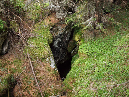TI 310 Grotta della Faura di Cala Ovest, ingresso