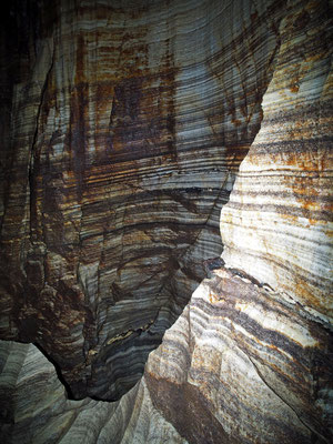 Camoscellahöhle: marmo striato