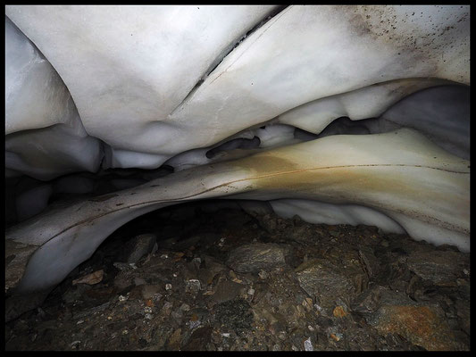 Grotta Glaciale di Scaradra: lame arcuate