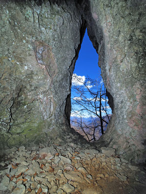 Quarta Grotta Presso il Monte Bronzone