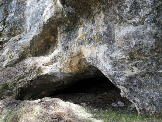 TI 320 Grotta Sopra Cassin, ingresso