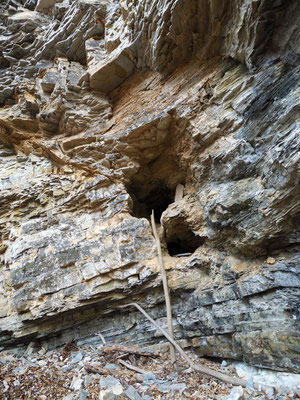 TI 178 Buco in Parete (Tana o Tanone di Valserrata), ingresso