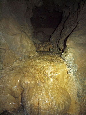 Grotta con Sorgente Interna in Val d'Urio