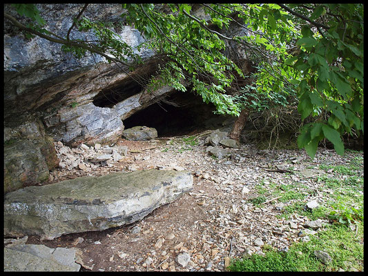 Grotta dei Giganti: entrata con terrazzo