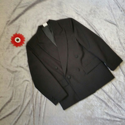 Gr. 140 schwarze Jacke Miete 10.- plus Depot