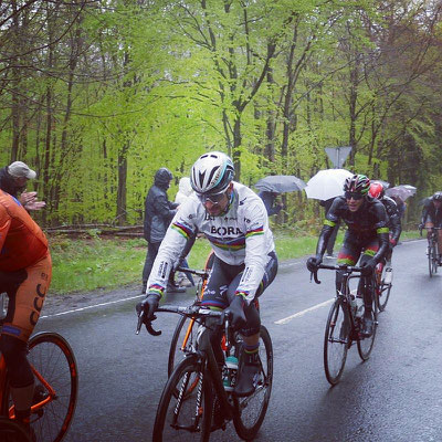 Der Weltmeister Peter Sagan vor Georg Loef, der schon zur Trainingsoptimierung bei iQ athletik war