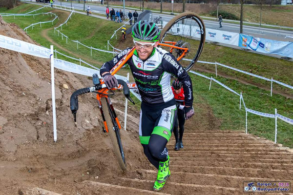 Deutsche Meisterschaft im Radcross in Bensheim (Foto: Holger Radsport-Fotos)