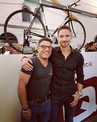 "Magic" Mike Mock von Trendlabel And More und Andreas Wagner , Mitbegründer und Geschäftsführer von iQ athletik 