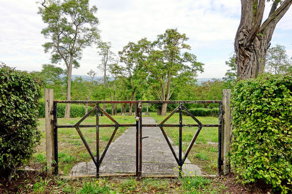 alter Friedhof des Landesalters- und Pflegeheims in Heidesheim