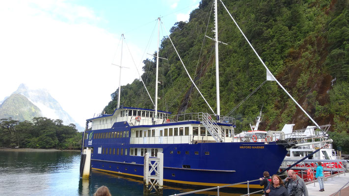 UNSER SCHIFF