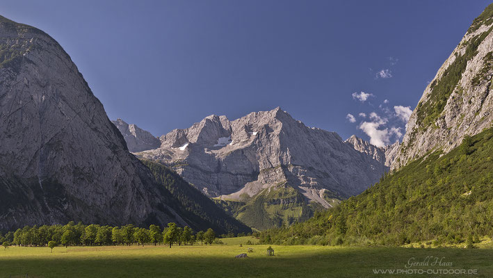 Beeindruckende Felswände im Karwendel.