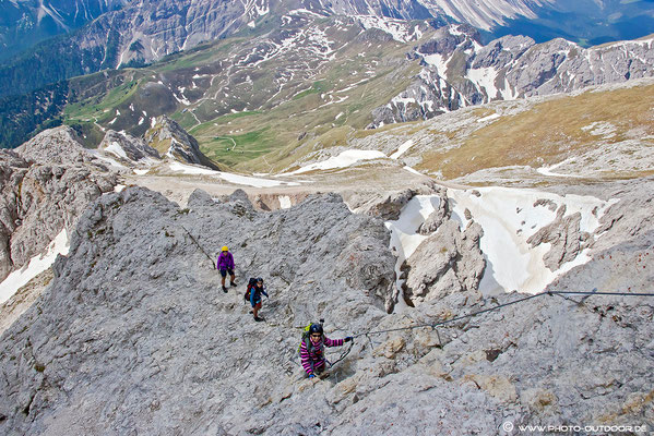 Klettersteig am Großen Peitler mit beeindruckendem Tiefblick.