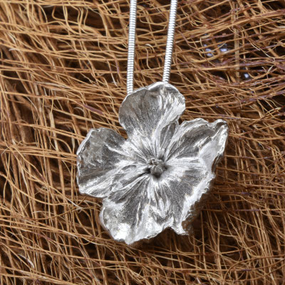 - Malven Blüte - Anhänger ohne Kette 229.- Schlangenkette 130.-