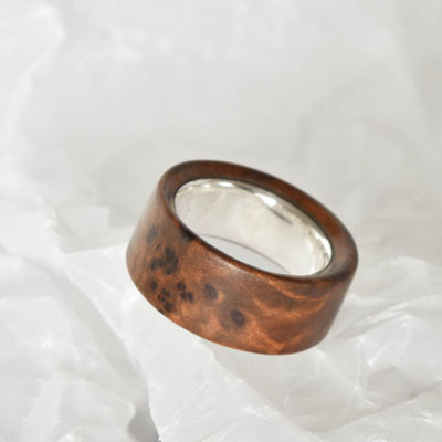 Tujawurzelholz mit Silber kombinierter Ring 400.-