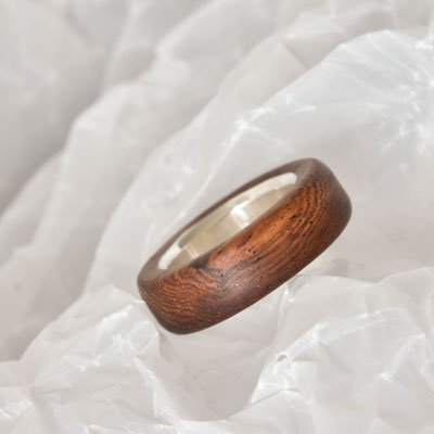 Balisanderholz mit Silber kombinierter Ring 400.-