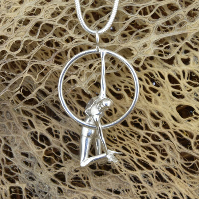 - Laura - Anhänger ohne Kette 180.- Schlangenkette 130.-