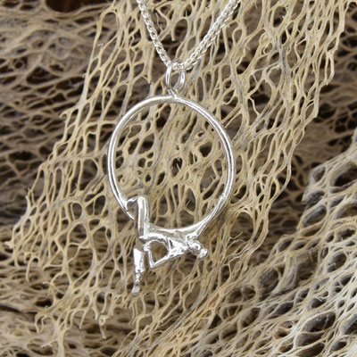 - Tilda am klettern - Anhänger ohne Kette 170.- Schlangenkette 130.-