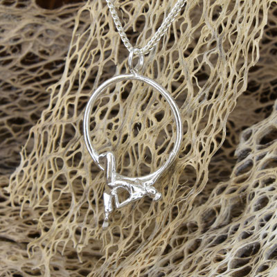 - Tilda am klettern - Anhänger ohne Kette 179.- Schlangenkette 130.-