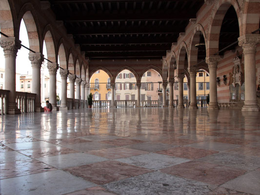 Loggia del Lionello, Udine