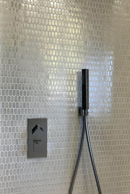 Rivestimento in mosaico di vetro doccia bagno in suite