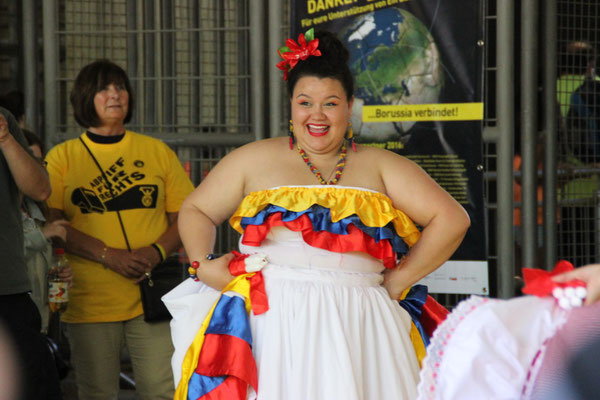 Ein Ball - eine Welt  Dortmund, 05.06.2016, Interkulturelles Stadionfest "Ein Ball - eine Welt!" im Signal Iduna Park.  "Nachweis Teach First, Fotografin: Anna Steinmeier“