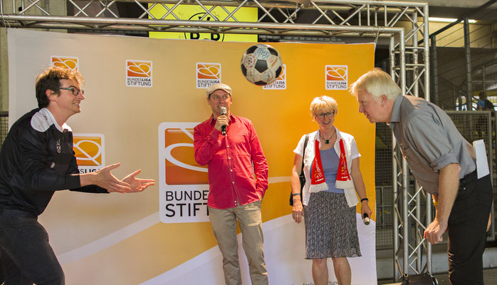 Ein Ball - eine Welt  Dortmund, 05.06.2016, Interkulturelles Stadionfest "Ein Ball - eine Welt!" im Signal Iduna Park.  "Nachweis Bundesliga-Stiftung, Fotograf: Moritz Müller“