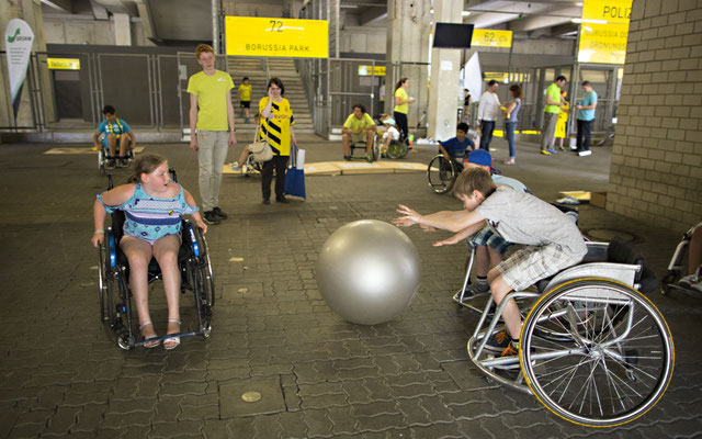 Ein Ball - eine Welt  Dortmund, 05.06.2016, Interkulturelles Stadionfest "Ein Ball - eine Welt!" im Signal Iduna Park.  "Nachweis Bundesliga-Stiftung, Fotograf: Moritz Müller“ 