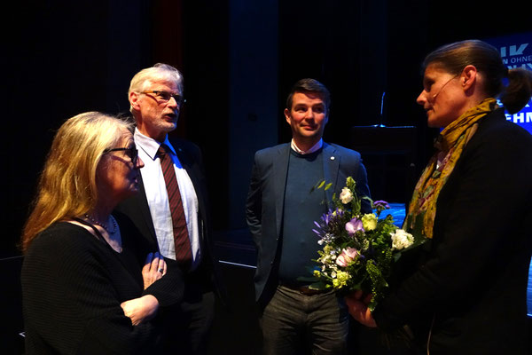 Gäste des Festaktes: Bundestagsabgeordneter Dr. Herbert Wollmann (SPD, 2.v.l.) und Dr. Marcus Faber (FDP)
