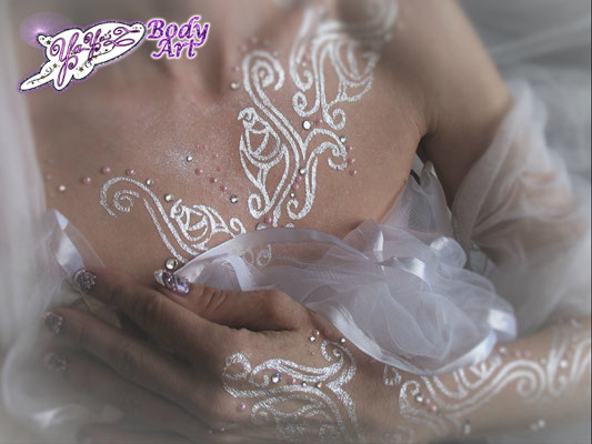 tatouage éphémère paillettes Mariée_ tattoo temporaire pailleté Mariage _ YaYa'Z Body Art / Vendée / yayaz-bodyart.fr