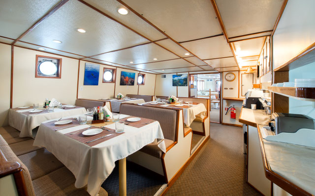 Dinner area of the ship Seahunter in Cocos Island, ©Unterseahunter Group