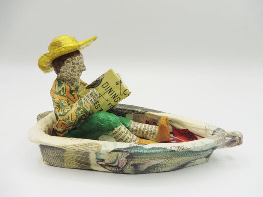 Boat trip at Schlachtensee, 8,5 cm H, 13,5 cm L, 8 cm D, Papiermaché, Heike Roesner/2019